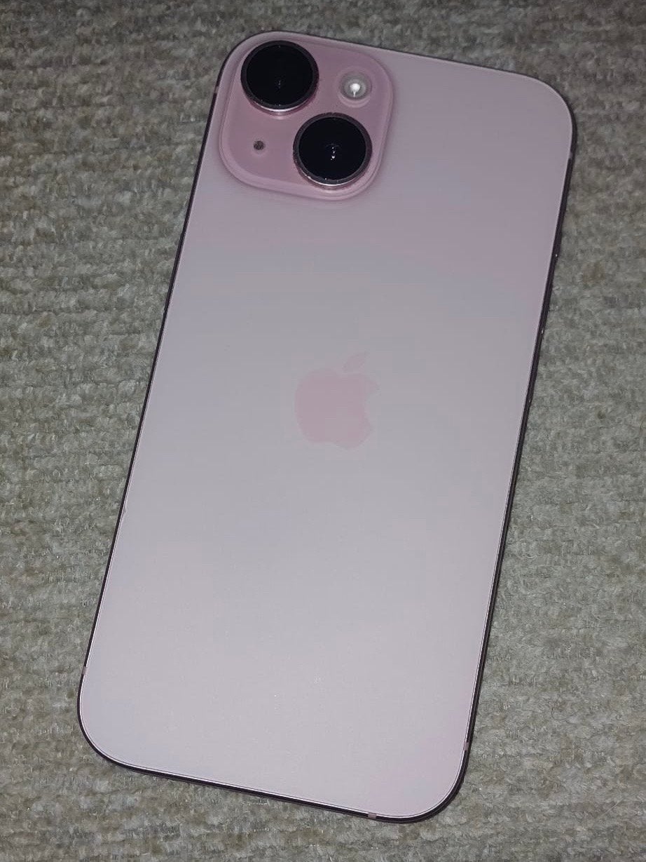 iPhone 15 128GB - Lichte gebruikssporen, Ophalen, IPhone 15, Roze, 79 %