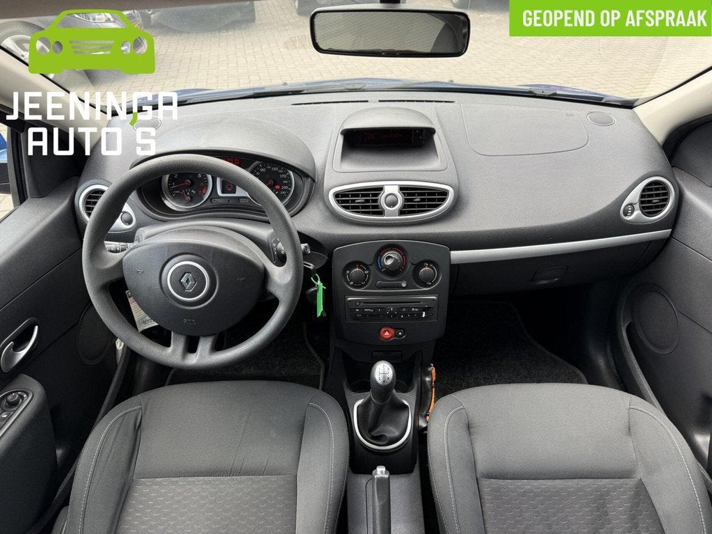Renault Clio 1.2 Sélection Business|NAP, Voorwielaandrijving, Gebruikt, Zwart, 4 cilinders