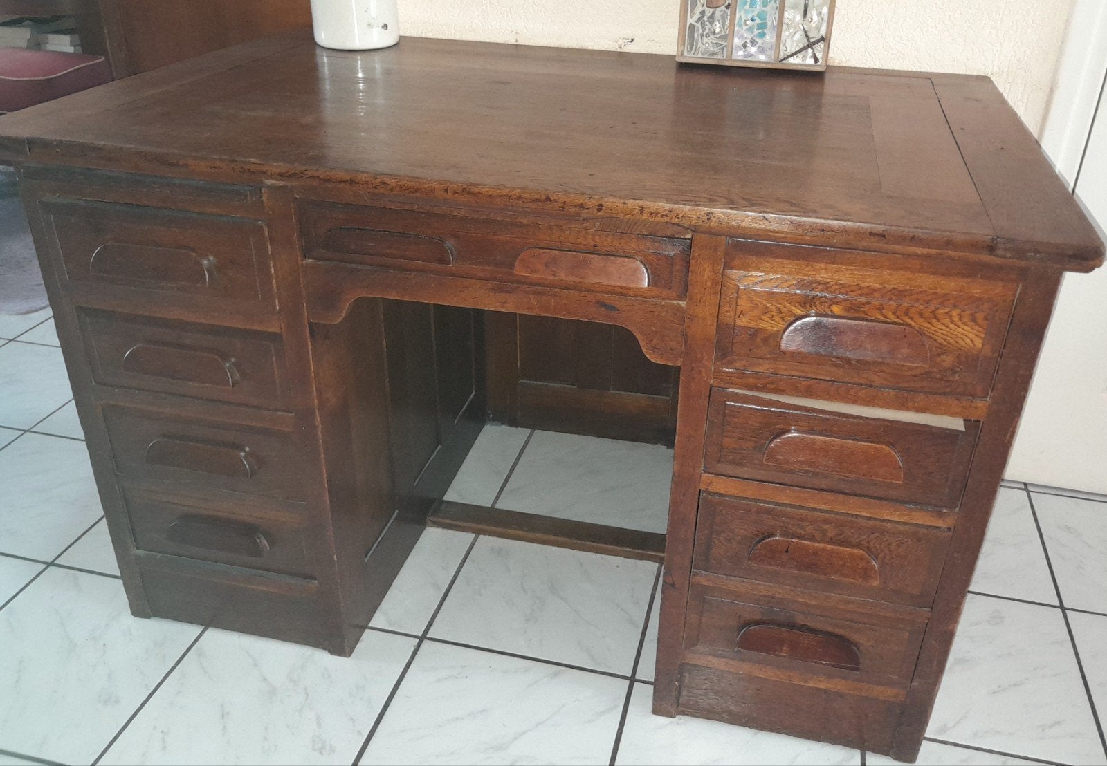 Antiek eiken bureau met veel laden, Ophalen