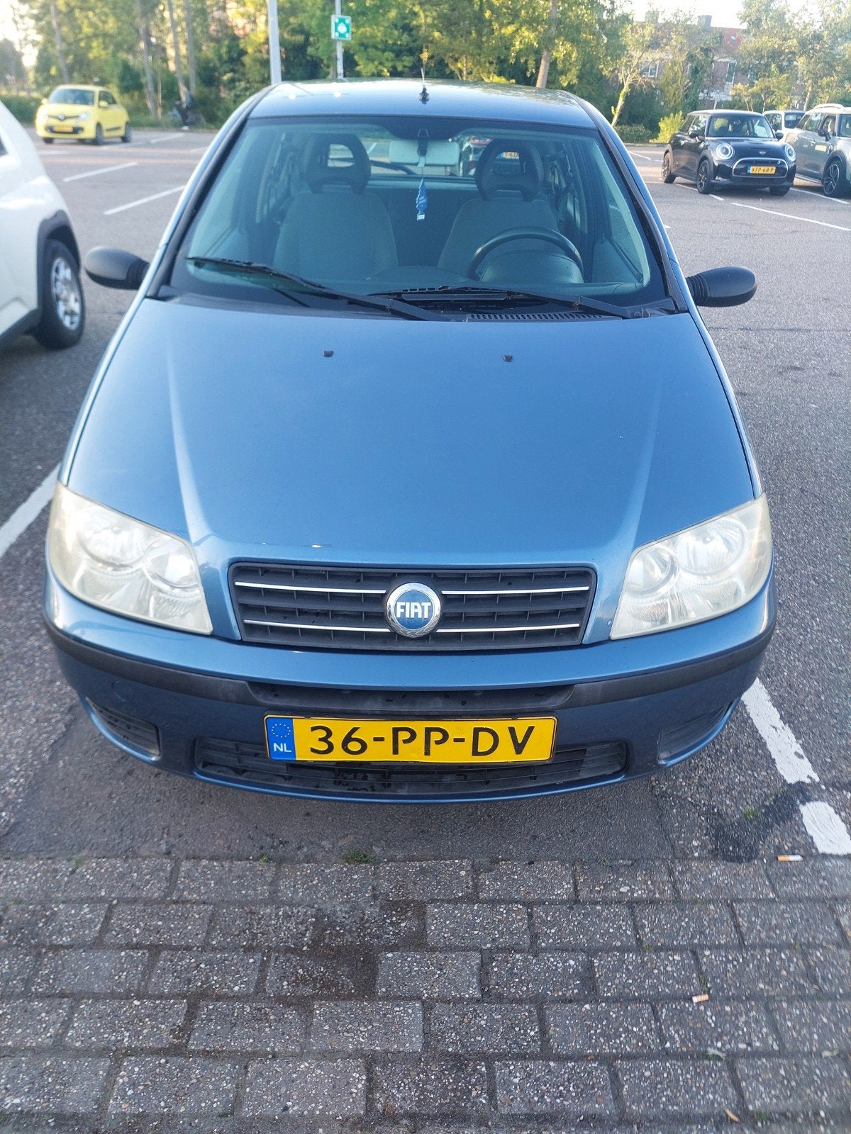Fiat Punto 1.2 3DR 2004 Blauw, Voorwielaandrijving, 4 cilinders, Origineel Nederlands, Handgeschakeld
