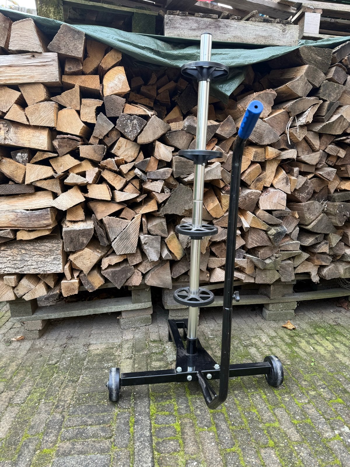 Verrijdbare bandenstapelaar, Ophalen of Verzenden, Gebruikt