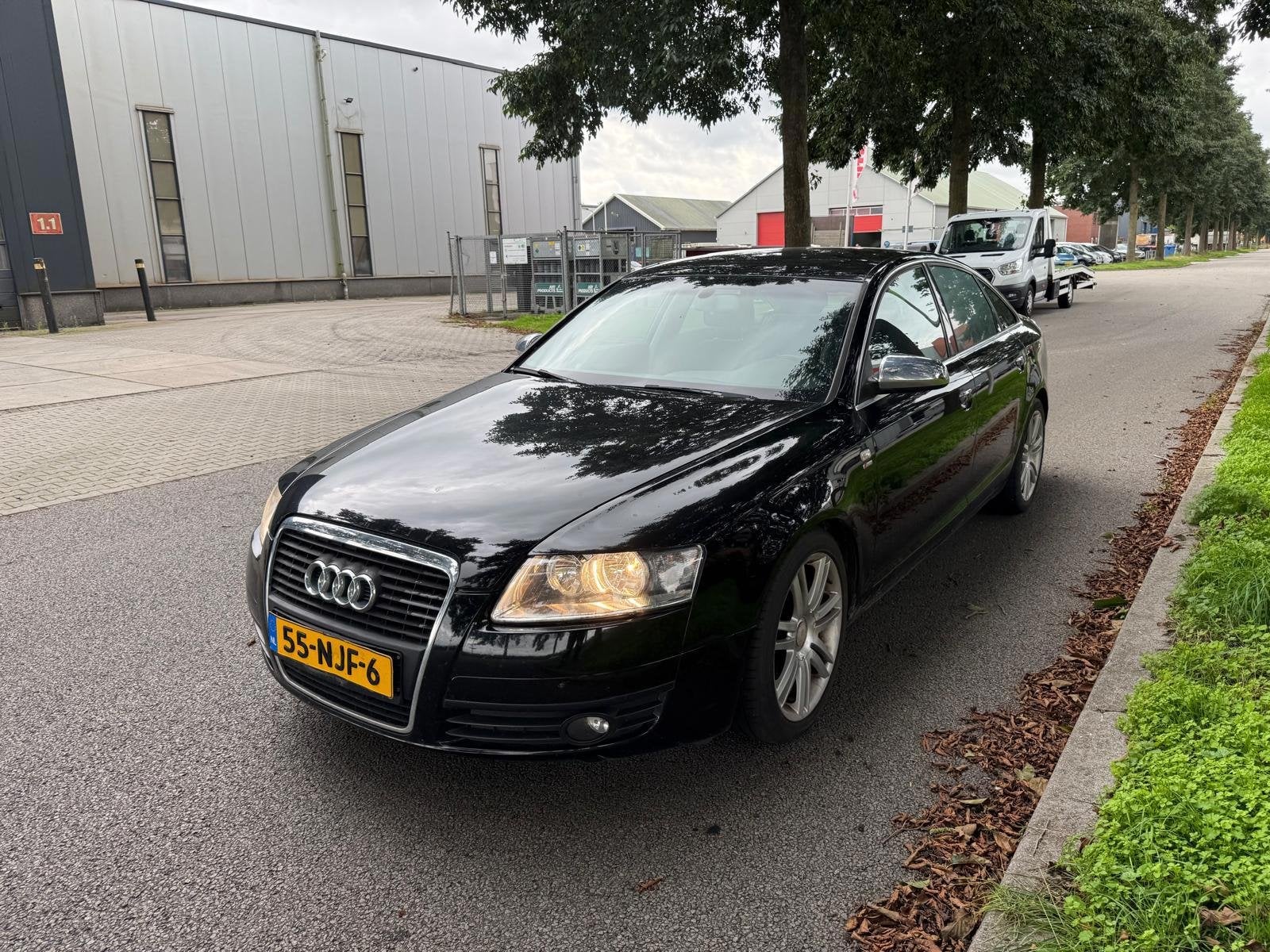 Audi A6 Limousine 2.4 Pro Line automaat ( Auto rijdt, maar r, Dealer onderhouden, Parkeersensor, Zwart, 10 km/l