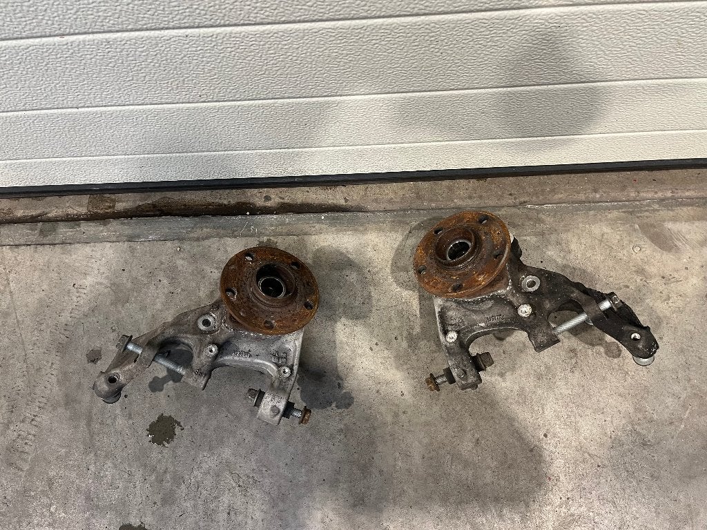 Fusee links rechts achter vw Golf 7 R 5Q0505435J 5Q0505436J, Ophalen of Verzenden, Gebruikt, Volkswagen