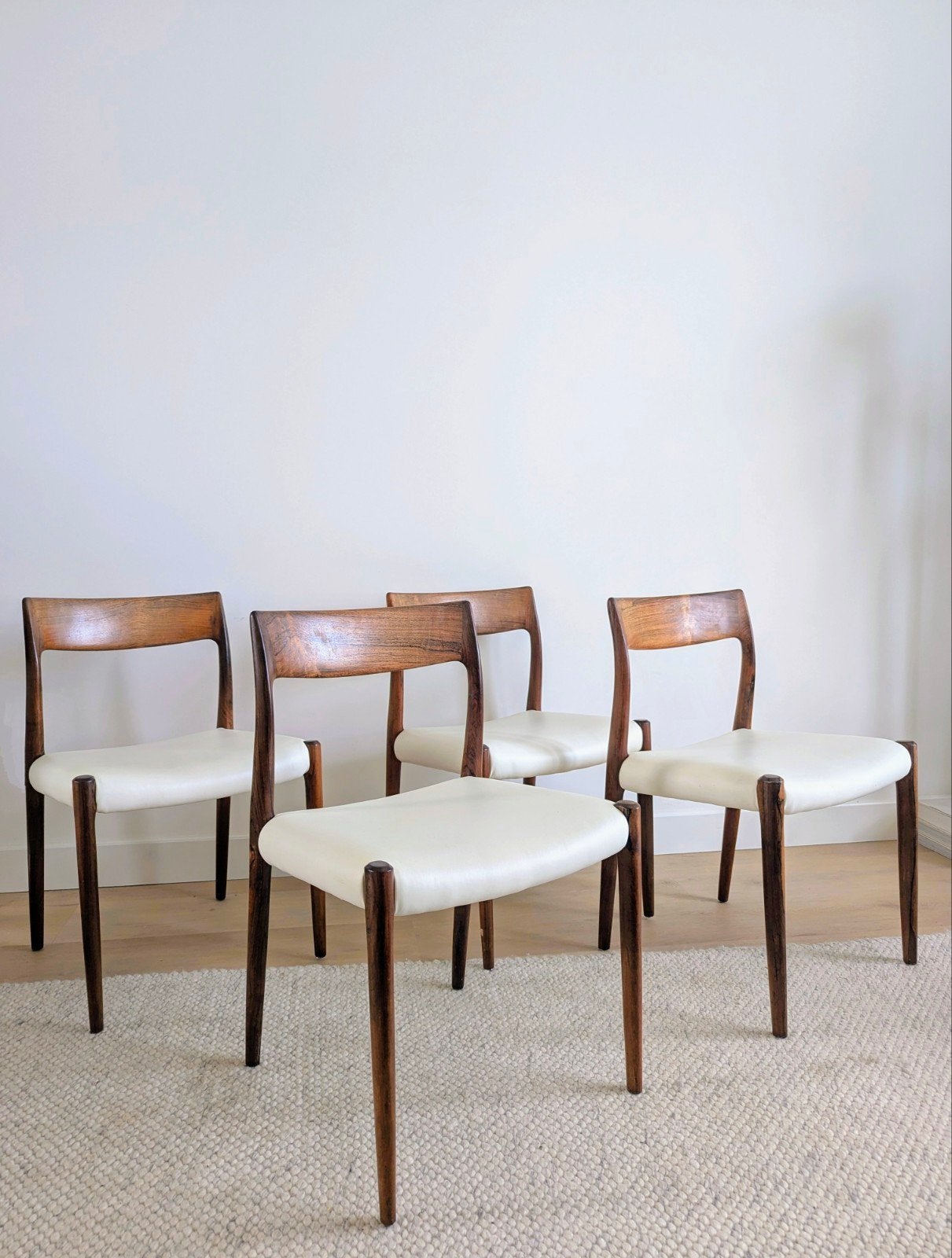 Set 4x Niels O Möller eetkamerstoelen Palissander, Wit, Mid century modern vintage, Ophalen of Verzenden, Zo goed als nieuw