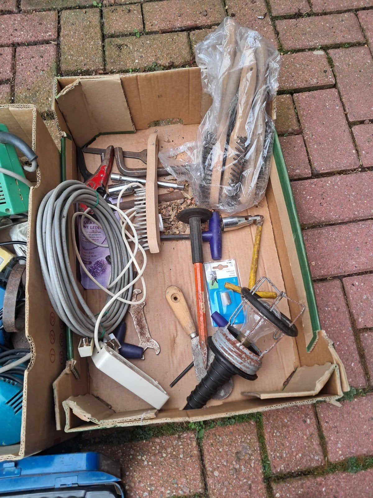 Foto 4 van Grote partij gereedschap: handgereedschap en elektrisch
