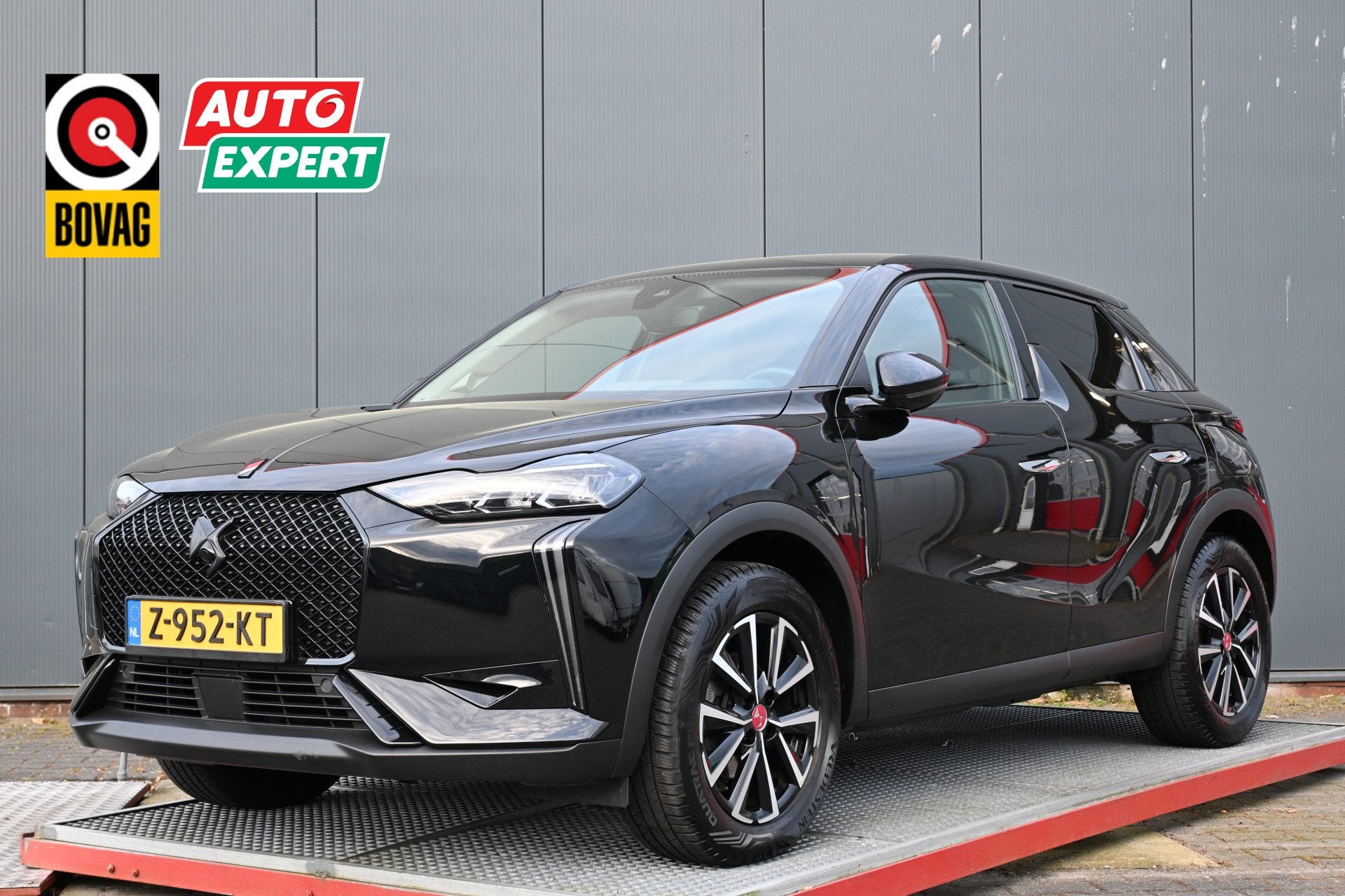 DS DS 3 1.2 PureTech Performance Line trekhaak (bj 2024), Auto's, Gebruikt, 1199 cc, Leder en Stof, Zwart