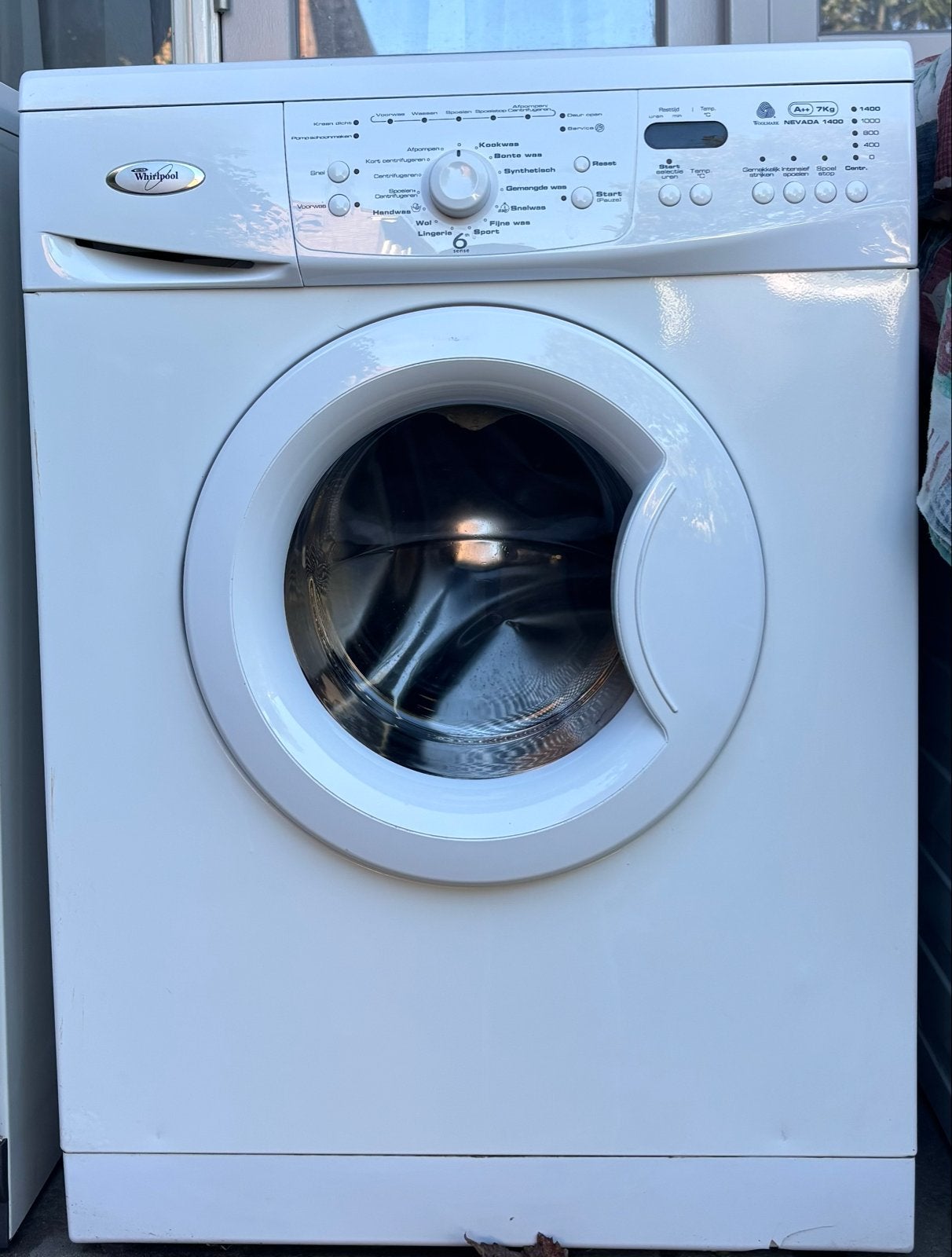 Whirlpool wasmachine - Werkt perfect!, Ophalen, Zo goed als nieuw, Voorlader, Kort programma