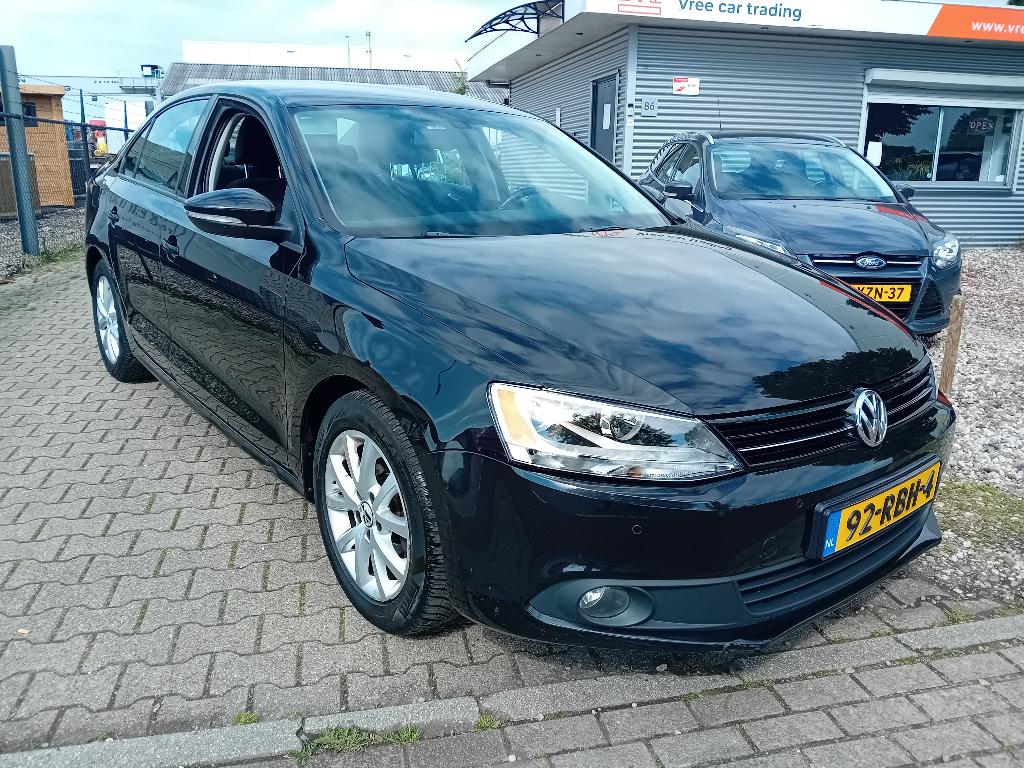 Volkswagen Jetta 1.2 TSI 77KW 2011 NIEUWE APK, Auto's, Volkswagen, Voorwielaandrijving, Euro 5, Stof, Zwart