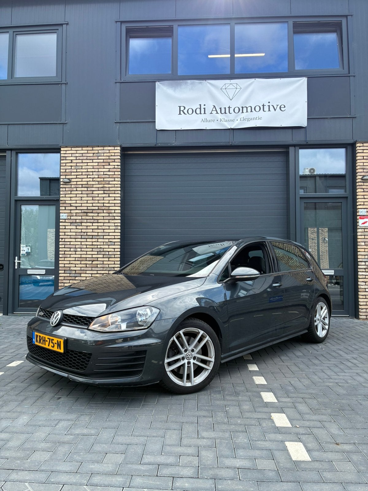 Volkswagen Golf GTD 2.0 TDI 135KW 5D DSG 2016 Zwart, Auto's, Stof, 4 cilinders, Lichtsensor, Zwart