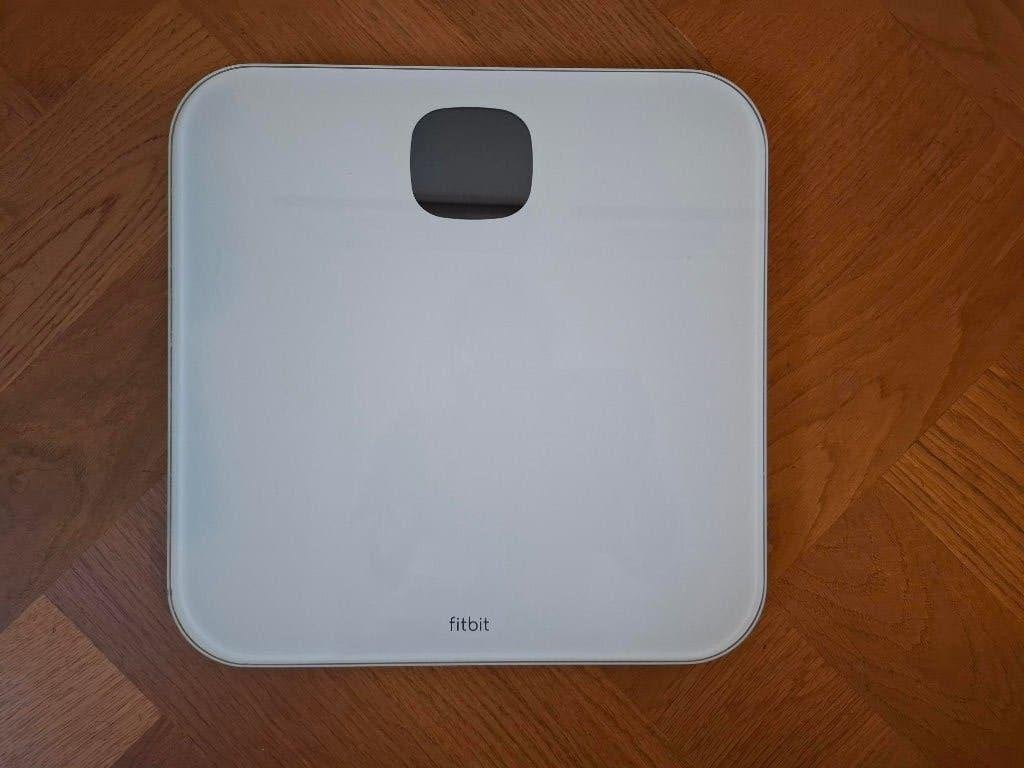 Fitbit weegschaal (body scale FB203), 1 tot 500 gram, 100 kg of meer, Ophalen of Verzenden, Personenweegschaal