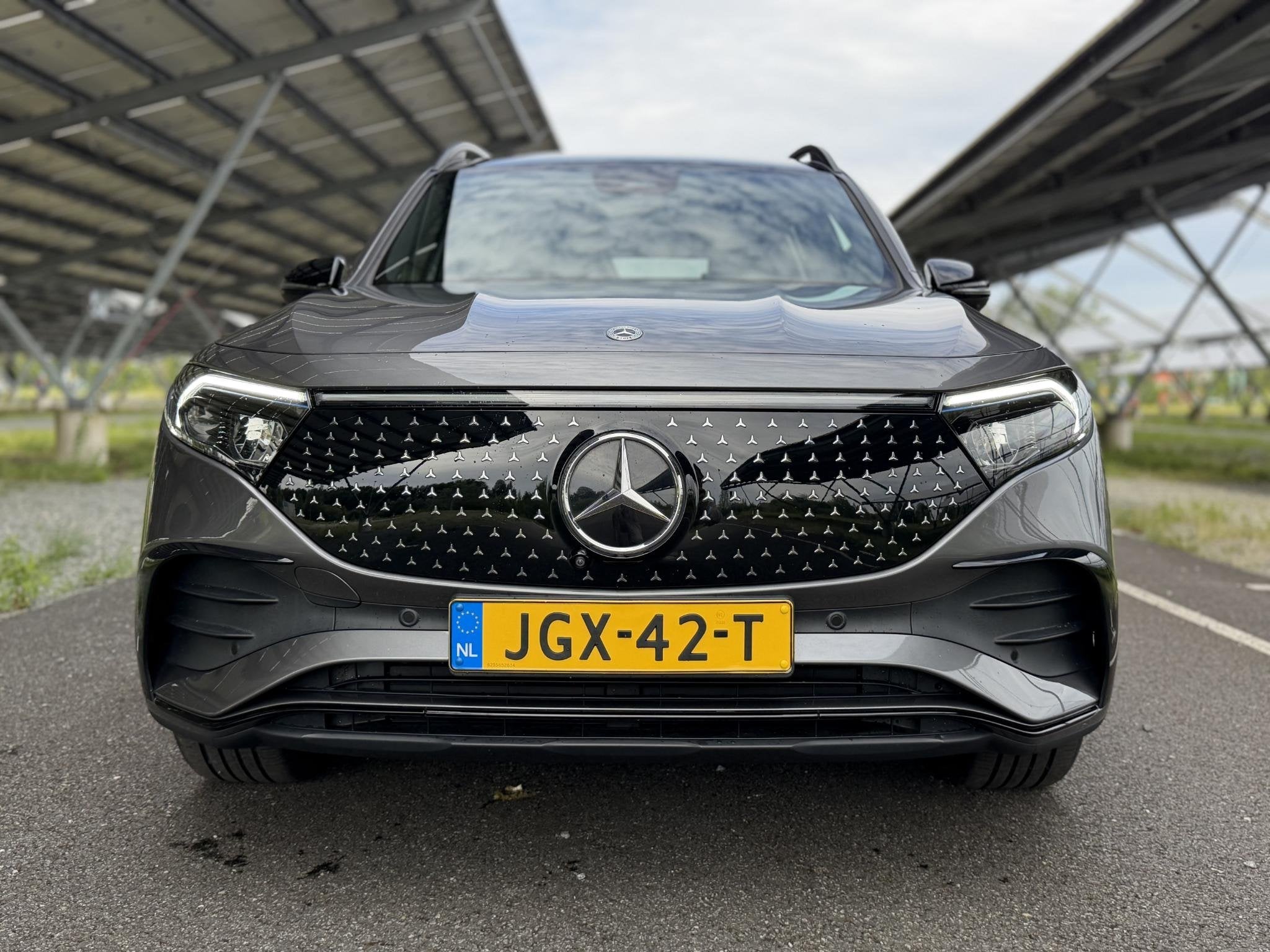 Mercedes-Benz EQB 250+ AMG Line | Night | Panoramadak | Head, Dealer onderhouden, 2005 kg, Gebruikt, 435 min