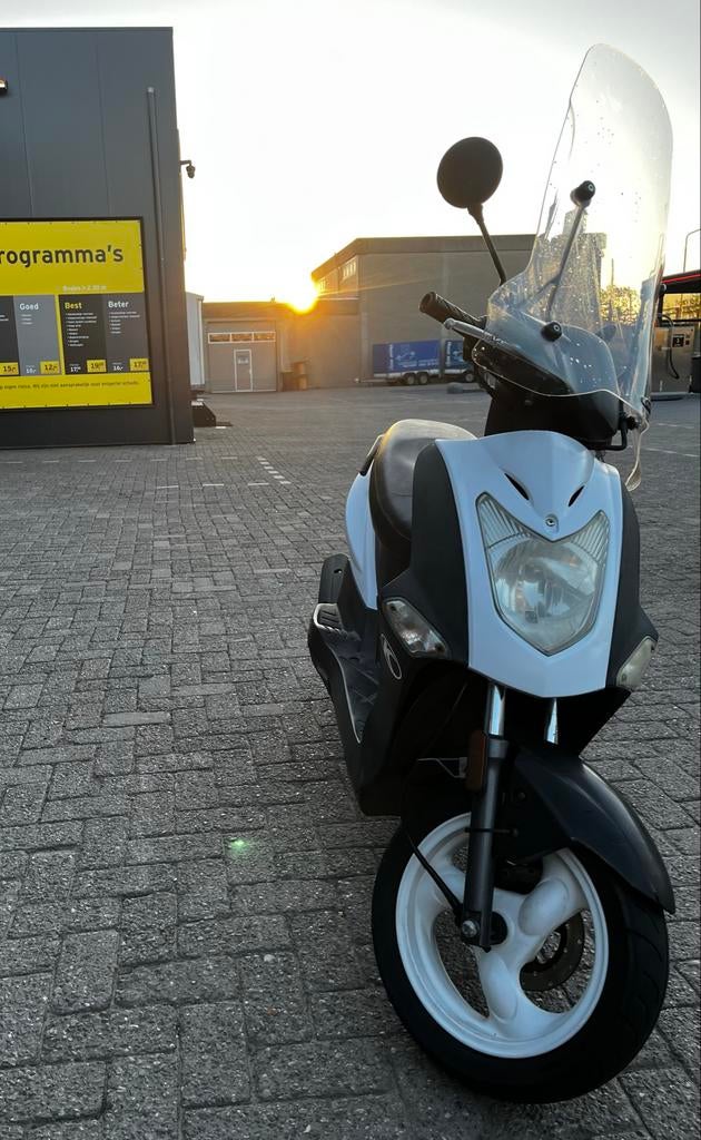 Kymco Agility 50cc Scooter - Wit/Zwart, Fietsen en Brommers, Scooters | Kymco, Ophalen, Gebruikt, Maximaal 45 km/u, 50 cc