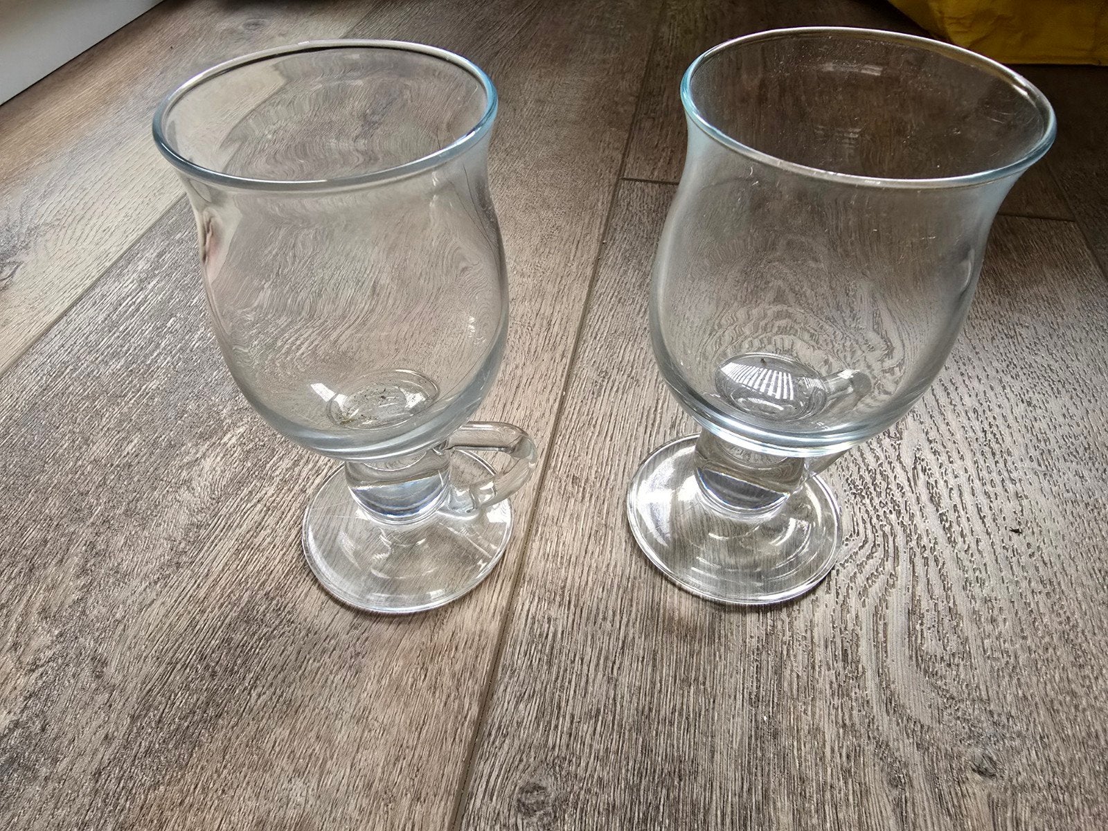 Te koop 2 irish koffie glazen, Verzamelen, Ophalen of Verzenden, Zo goed als nieuw, Overige typen