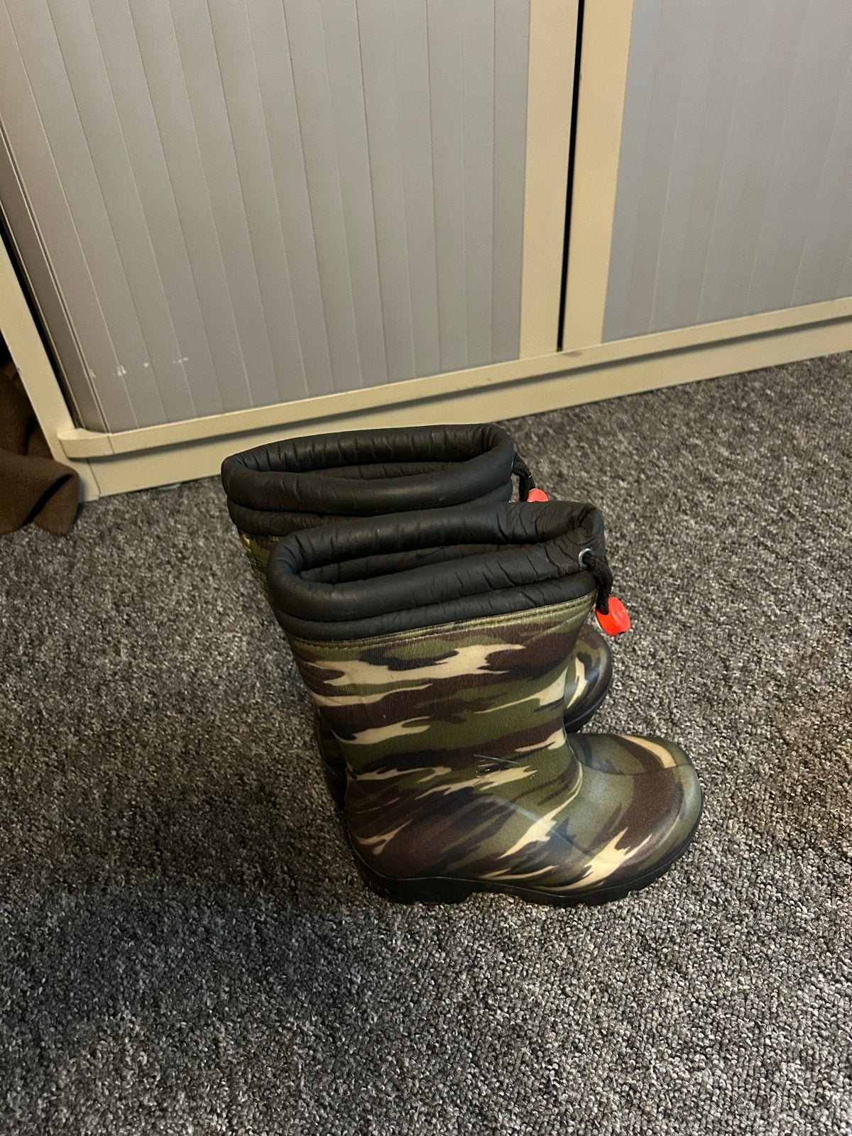 Gevoerde camouflage laarzen maat 32, Ophalen, Gebruikt, Jongen of Meisje, Laarzen