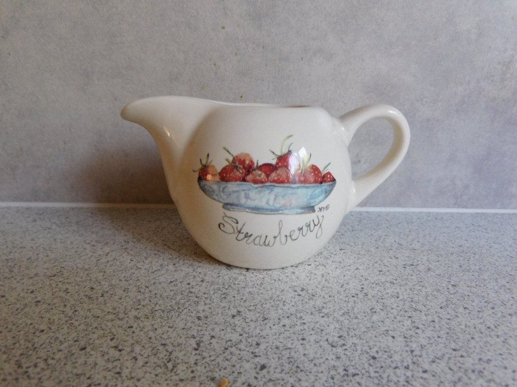 Melkkan Strawberry - JET by ter Steege, Huis en Inrichting, Kan, Keramiek, Ophalen of Verzenden, Zo goed als nieuw