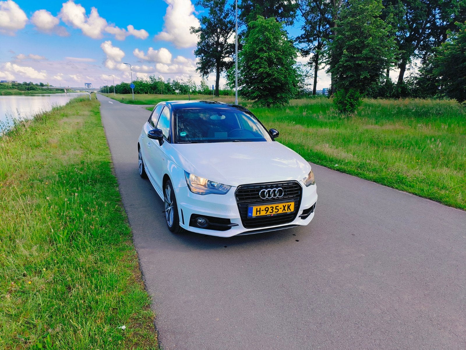 Audi A1, Ophalen, Audi