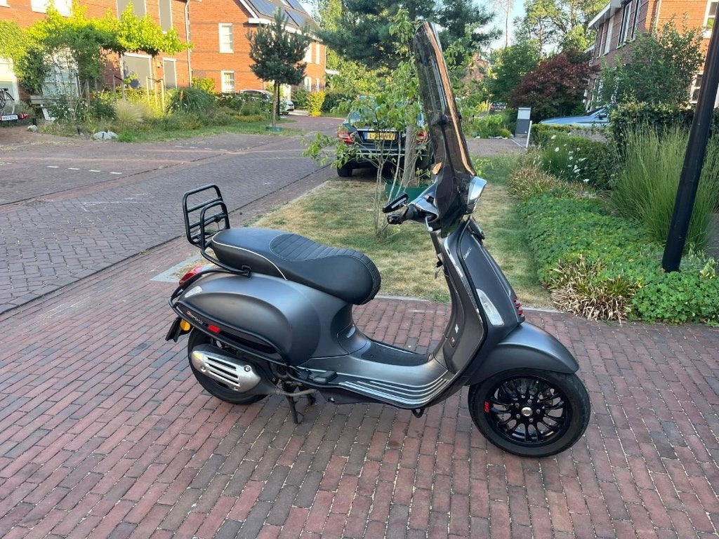 Scooter Vespa sprint  2018, Fietsen en Brommers, Scooters | Vespa, Ophalen, Gebruikt, Vespa S, Benzine