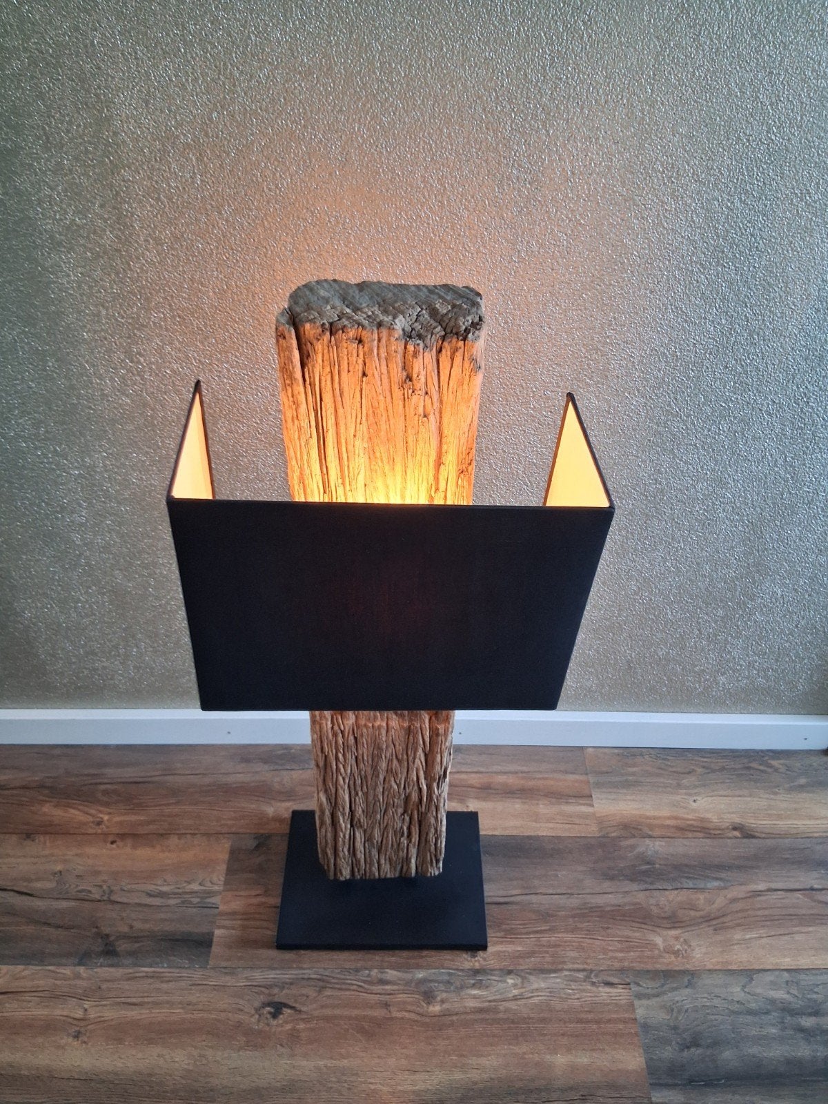 Boomstam meerpaal lamp, vaste prijs E135,- compleet., Ophalen, Zo goed als nieuw, Hout, 100 tot 150 cm