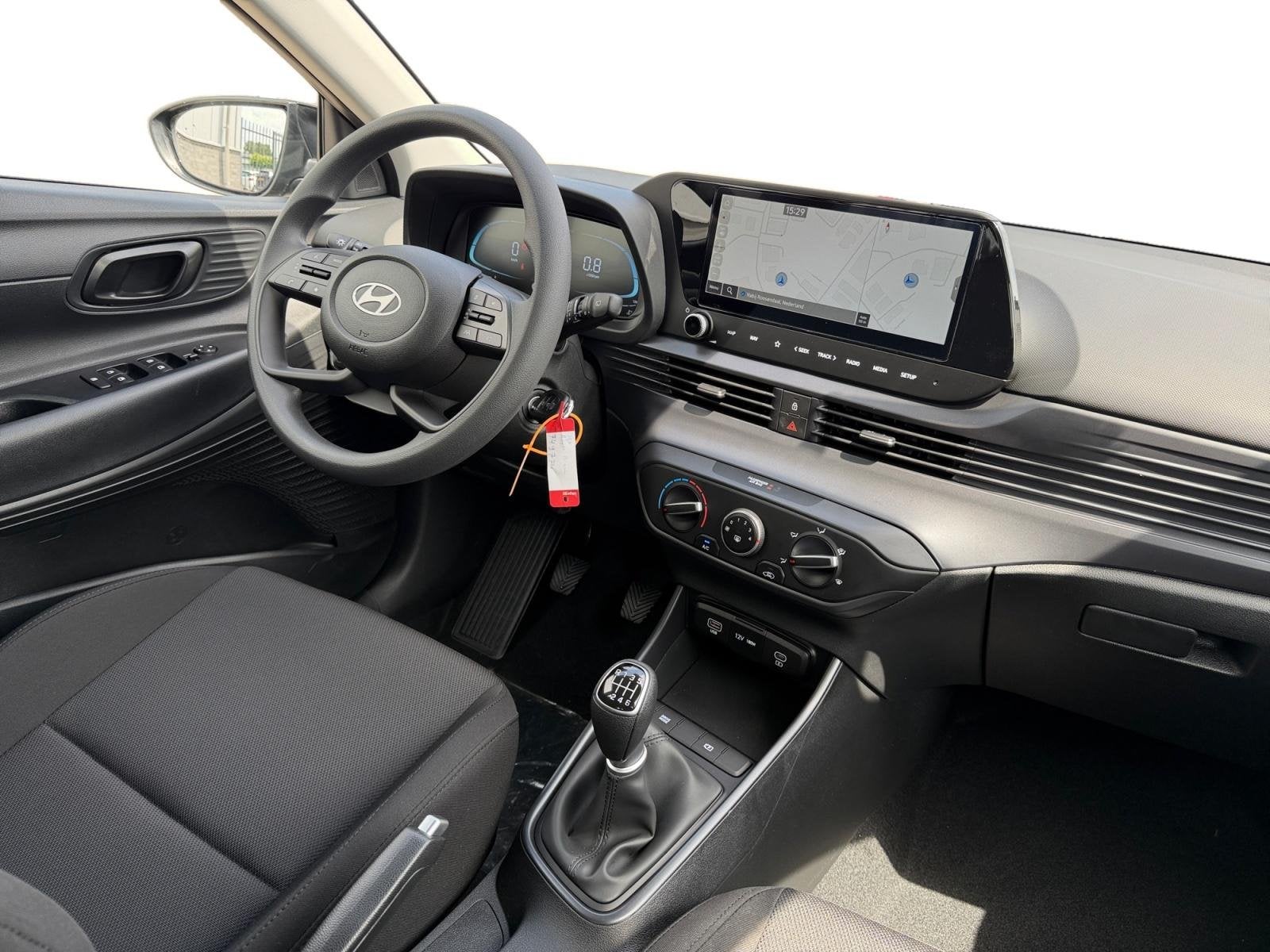 Hyundai i20 1.0 T-GDI E-Motion | SUPER GAVE ACTIE NU KORTING, Auto's, Voorwielaandrijving, 12 maanden, 1045 kg, Zwart