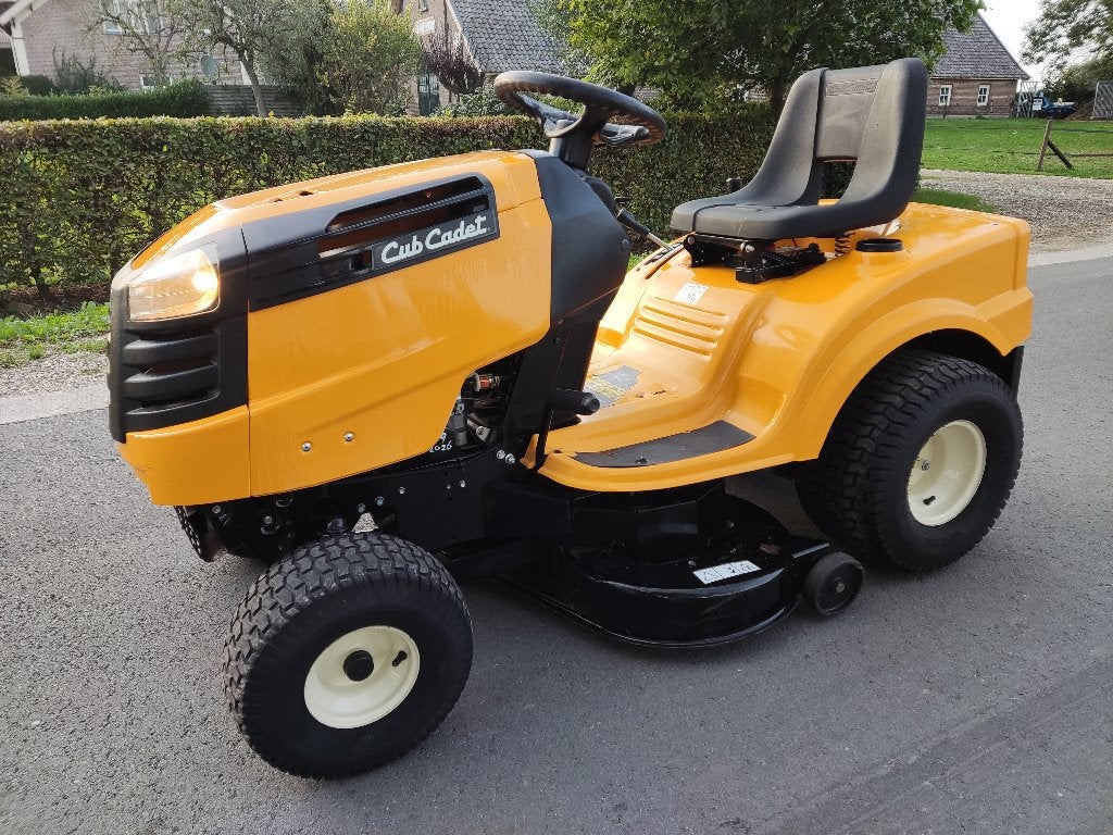 2 zitmaaiers (1 x Cub Cadet LT2 NR92, 1 x STIGA ESTATE 2084), Ophalen of Verzenden, Cub Cadet, Cub Cadet, Elektrische starter