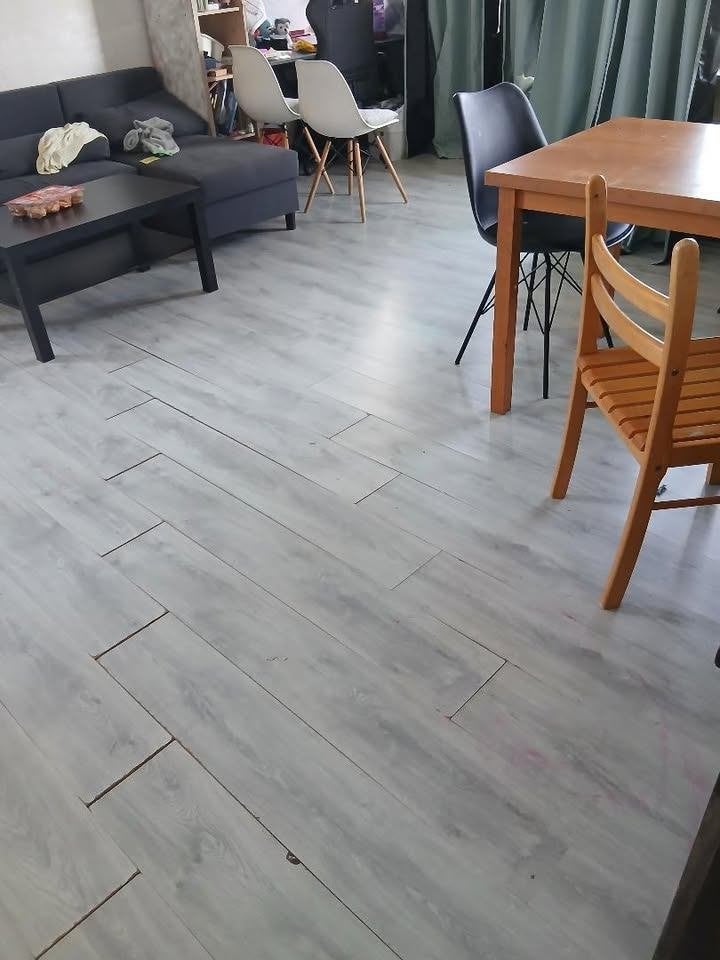 Lichtgrijs Laminaat 50 m² Volledig Gedemonteerd (binnenkort), Huis en Inrichting, Stoffering | Vloerbedekking, Ophalen, Gebruikt