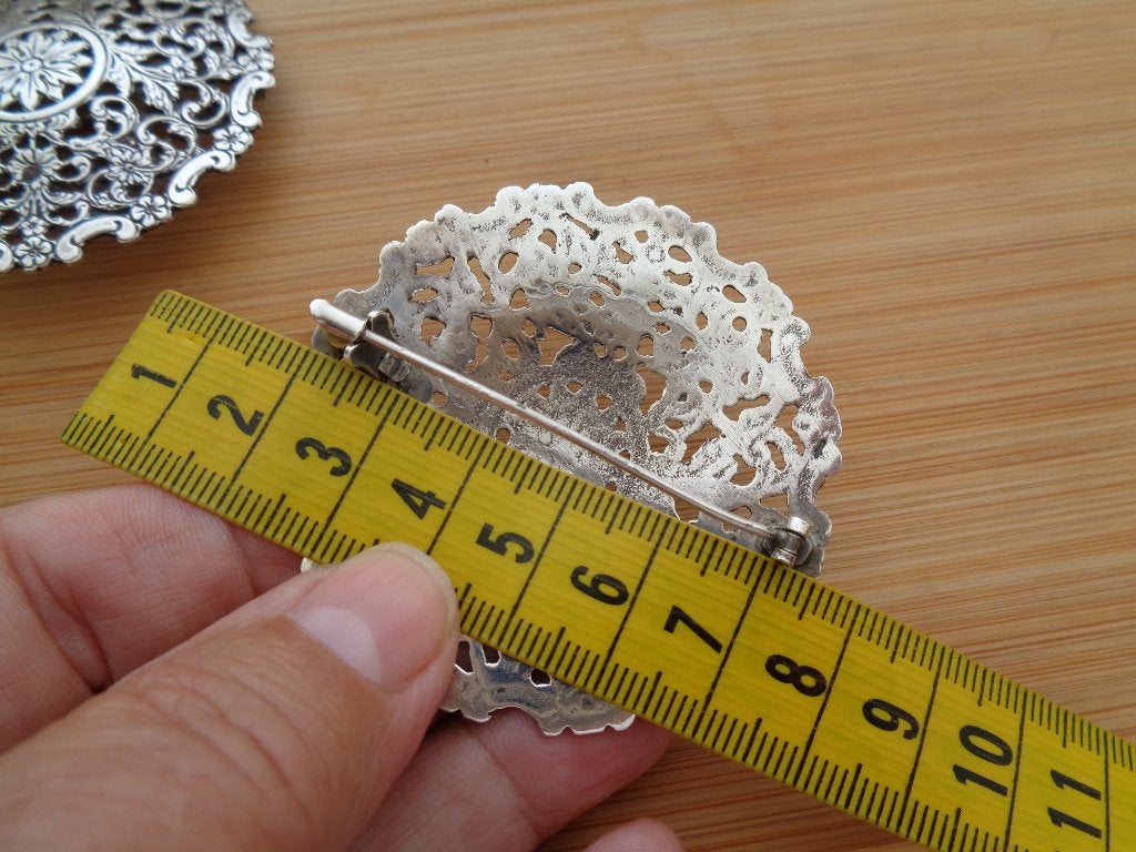 zilveren klederdracht muts spelden Eldik Zutphen [007], Sieraden, Tassen en Uiterlijk, Verzenden, Zilver, Overige typen