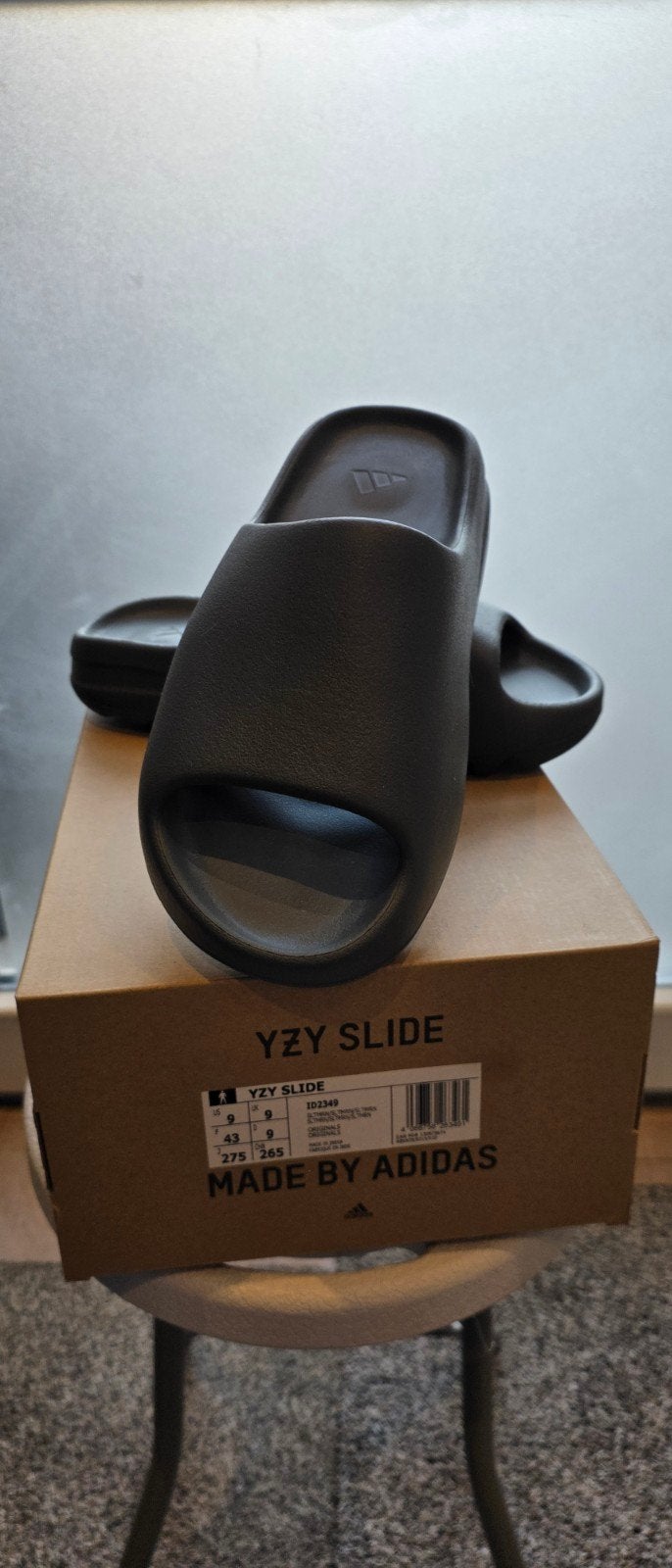 Yeezy Slide 'Onyx' - Maat 43 - Nieuw in doos, Slippers, Adidas Yeezy, Zwart, Nieuw
