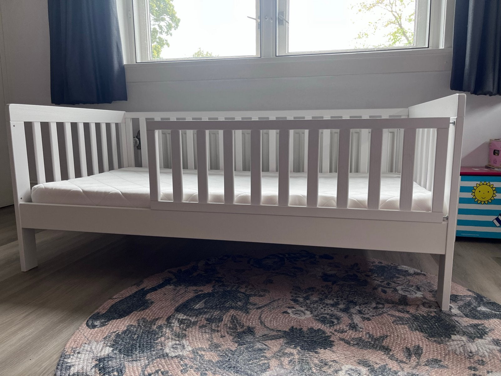 Peuterbed Petit Amelie, Kinderen en Baby's, Kinderkamer | Bedden, Ophalen, Gebruikt, 70 tot 85 cm, 140 tot 160 cm