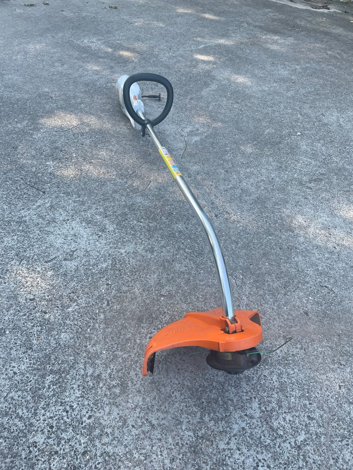 Stihl FSE 60 Elektrische Grastrimmer - Zo goed als nieuw, Tuin en Terras, Grastrimmers, Ophalen, Zo goed als nieuw, 30 tot 50 cm
