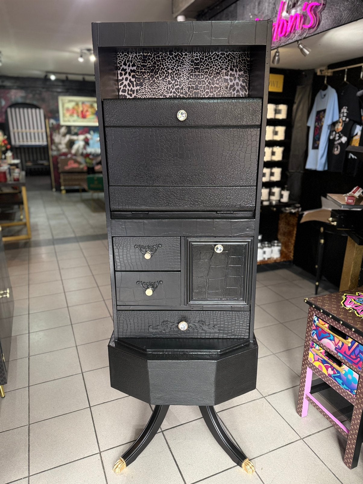 Luxe Croco Design Kast of Bar - Unieke Eyecatcher, Huis en Inrichting, Kasten | Overige, Ophalen, Marlons, Eu, Zo goed als nieuw