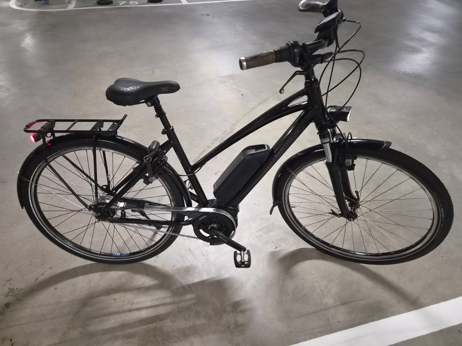 Riese muller elektrische damesfiets bosch middenmotor, Fietsen en Brommers, Ophalen of Verzenden, Zo goed als nieuw, Overige merken
