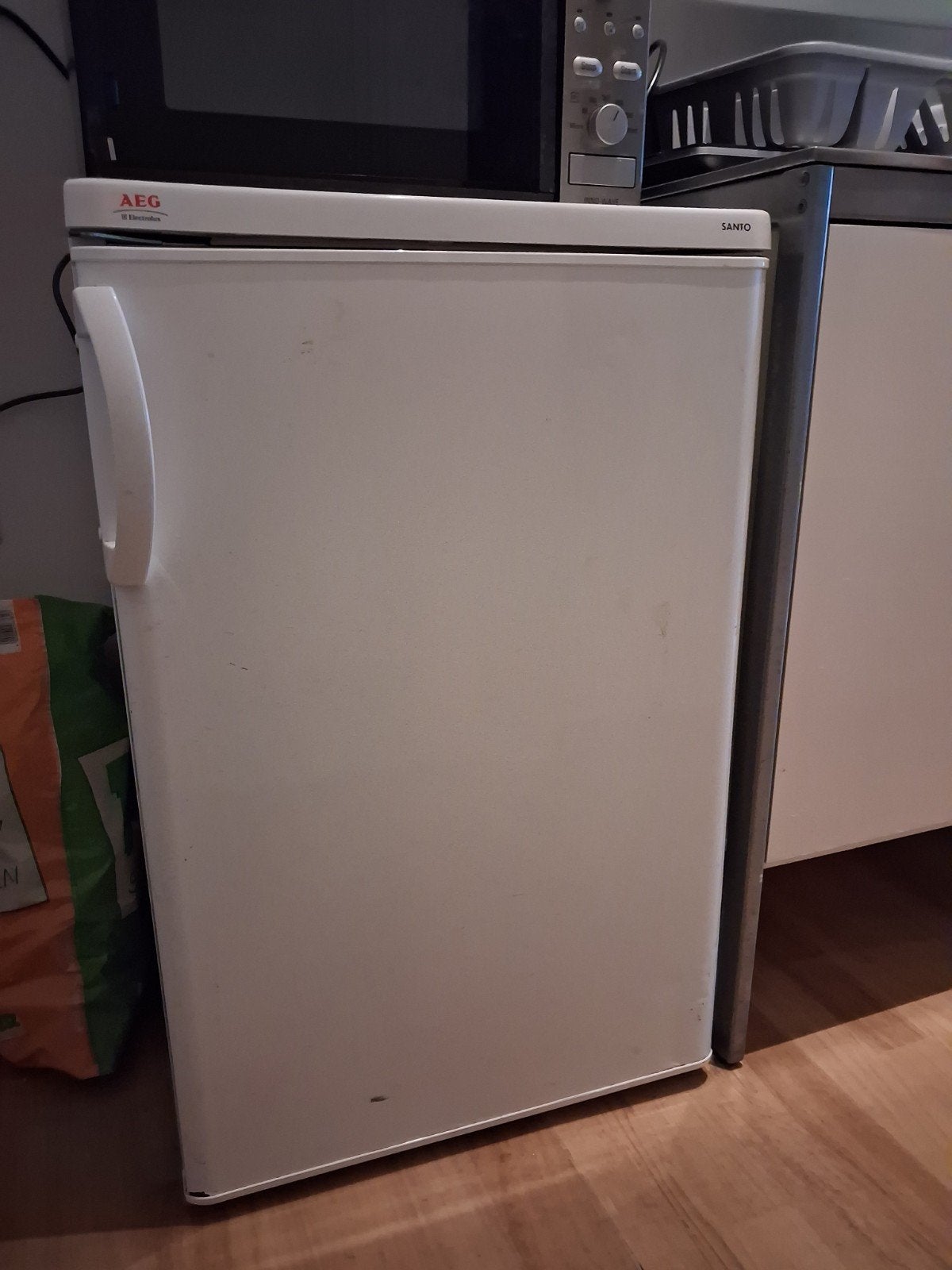 AEG Santo Koelkast met vriesvak, Witgoed en Apparatuur, Koelkasten en IJskasten, Gebruikt, 75 tot 100 liter, 45 tot 60 cm, Met vriesvak