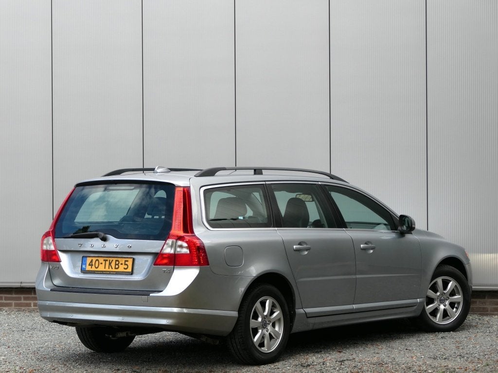 Volvo V70 1.6 T4 Lim. Edition Xenon / Navi / Leer (bj 2012), 15 km/l, Gebruikt, Zwart, 4 cilinders