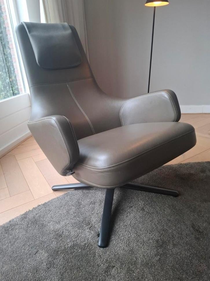 ​Vitra Repos - Antonio Citterio - Leder, Huis en Inrichting, Fauteuils, Zo goed als nieuw, Leer, 50 tot 75 cm, 75 tot 100 cm, Ophalen