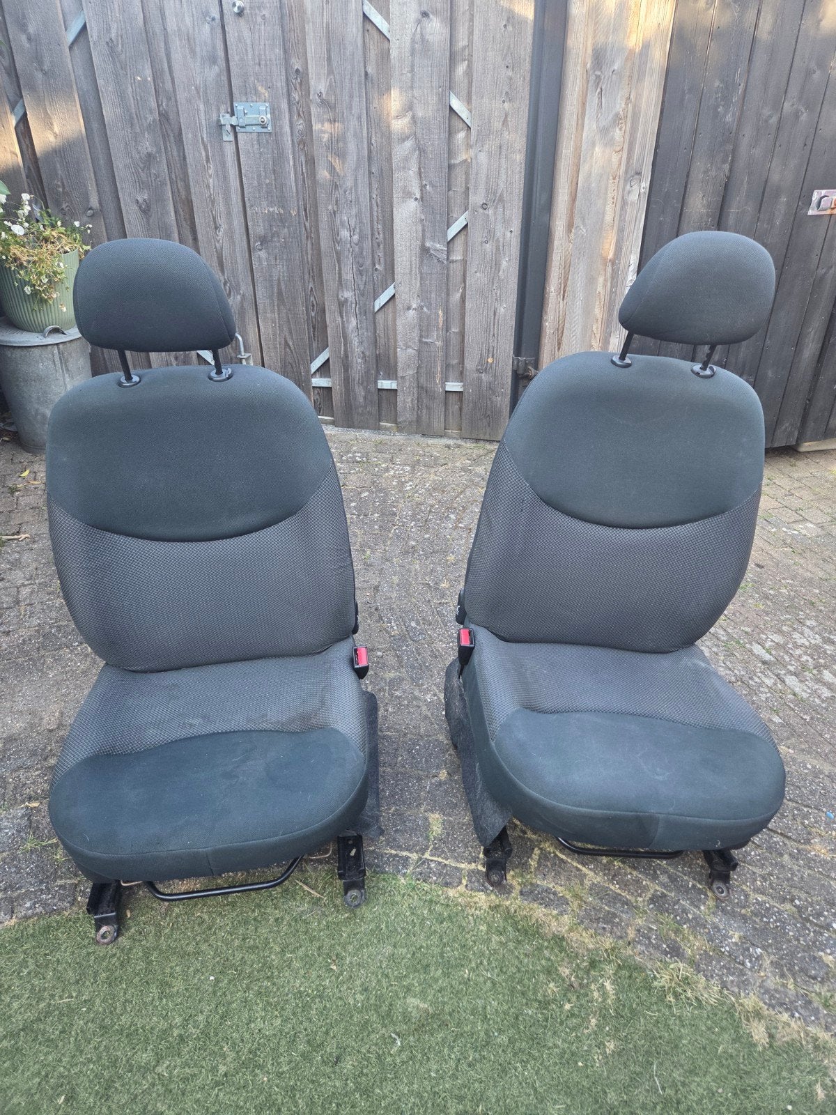 Voorstoelen Toyota Yaris type P1 3d.  1999-2005, Auto-onderdelen, Ophalen, Toyota