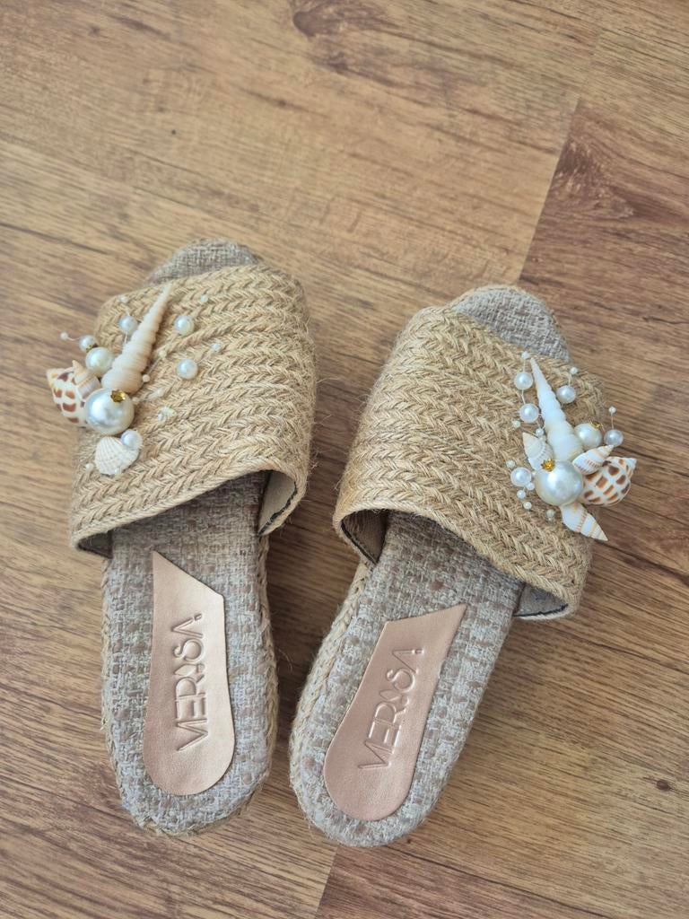 Verasa Slippers met Schelpen en Parels, Slippers, Beige, Ophalen of Verzenden, Verasa