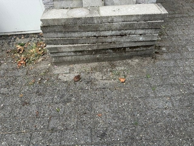 opsluitbandjes, Tuin en Terras, Ophalen, Gebruikt, Klinkers, Beton