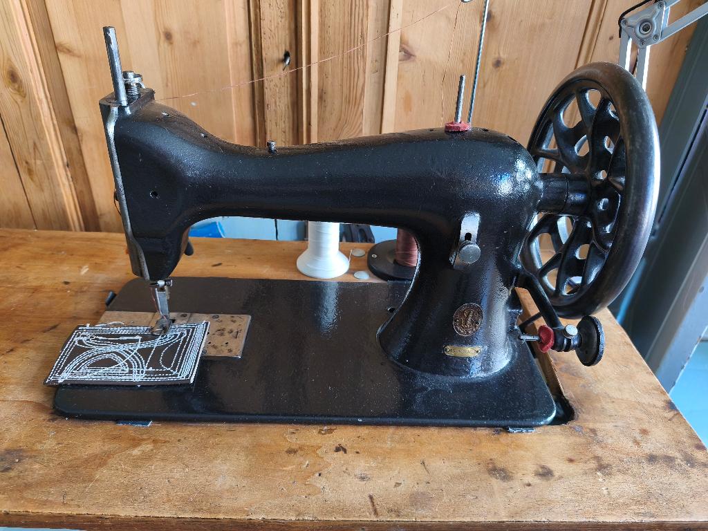 Industriële Singer 45k naaimachine, Ophalen, Gebruikt, Singer, Naaimachine