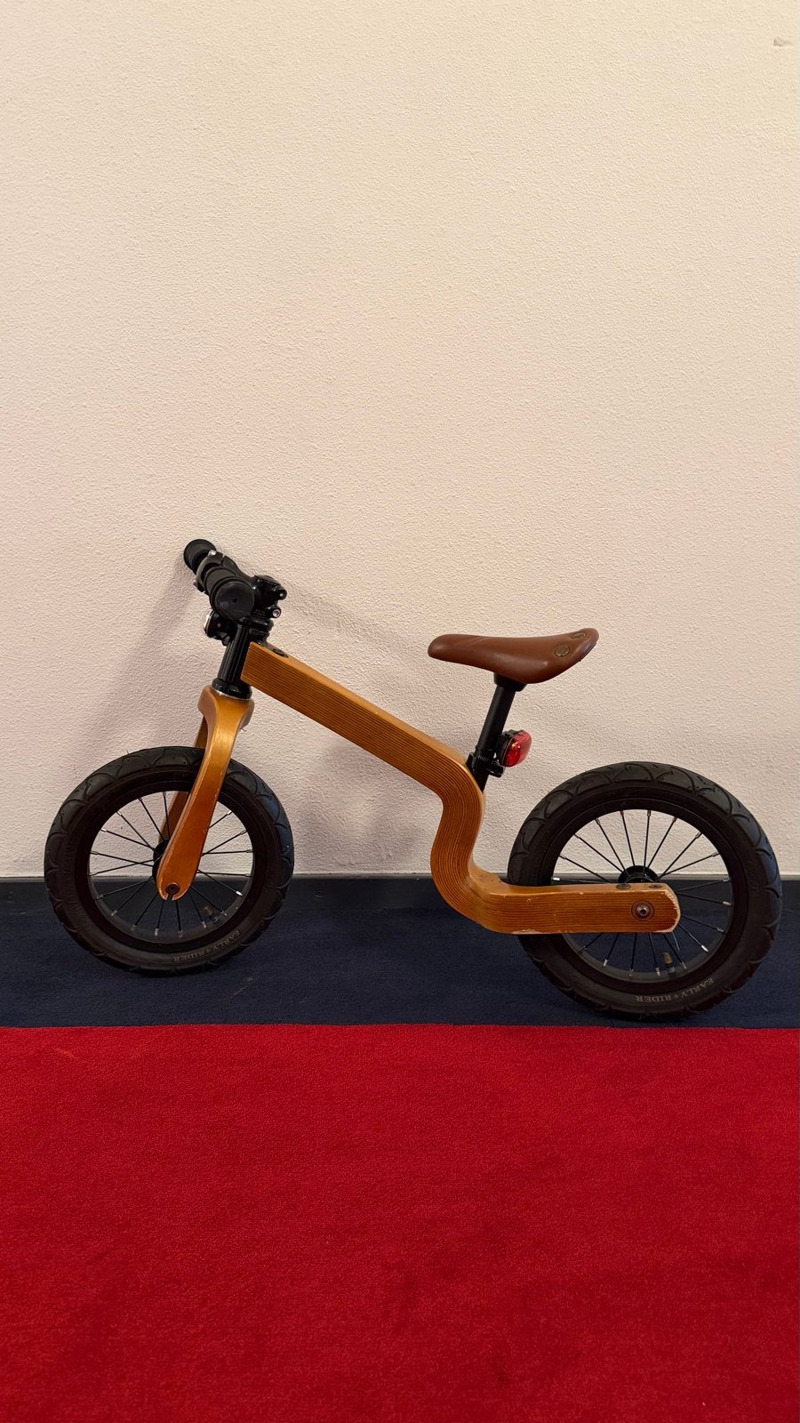 Houten loopfiets voor kinderen - Zo goed als nieuw, Ophalen, Zo goed als nieuw, Minder dan 16 inch