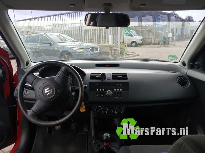 Kachel Bedieningspaneel van een Suzuki Swift, Gebruikt, -, -, Ophalen of Verzenden