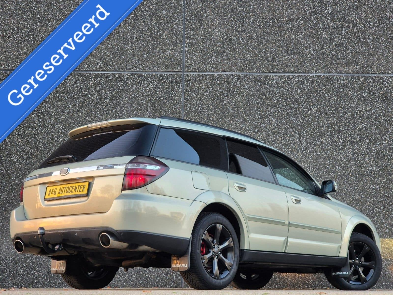 Subaru Legacy Outback 2.5i 4WD/1e Eig/165PK/Pano/Trekhaak, Auto's, Automaat, Gebruikt, 4 cilinders, Outback