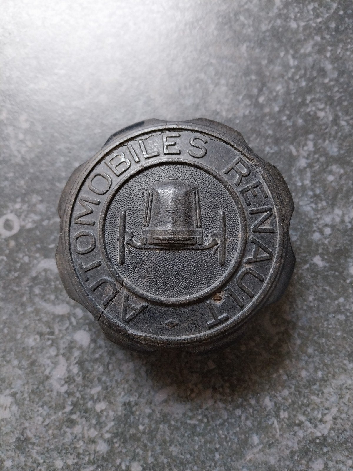 Renault automobiles radiator dop 1920, Ophalen of Verzenden, Zo goed als nieuw, Auto's
