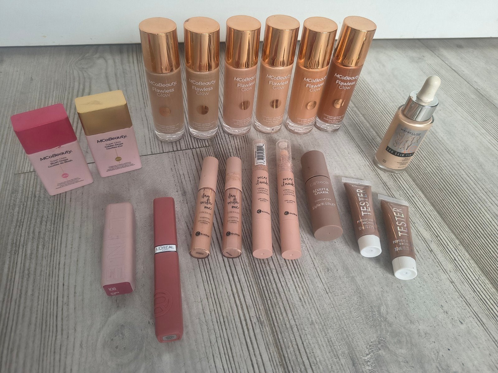 Make-up pakket: foundations, concealers, lipsticks, blush, Sieraden, Tassen en Uiterlijk, Ophalen of Verzenden, Zo goed als nieuw