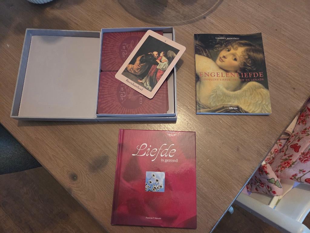 Engelen Liefde Kimberly Marooney Boek + kaarten, Ophalen of Verzenden, Nieuw, Tarot of Kaarten leggen, Overige typen