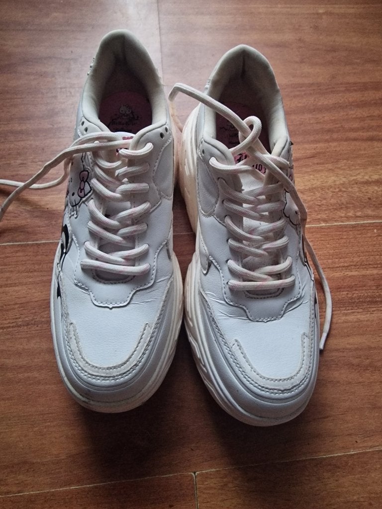 Hello Kitty sneakers, maat 36, Ophalen of Verzenden, Zo goed als nieuw, Sneakers of Gympen