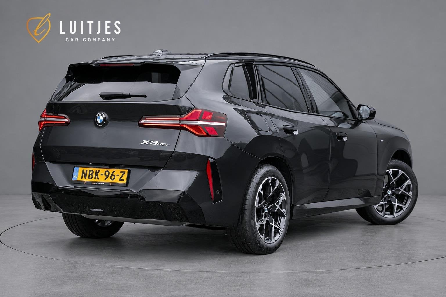 BMW X3 30e xDrive M-Sport Harman/Kardon|Trekhaak|Leder|Stoel, Auto's, Automaat, Gebruikt, Euro 6, 4 cilinders