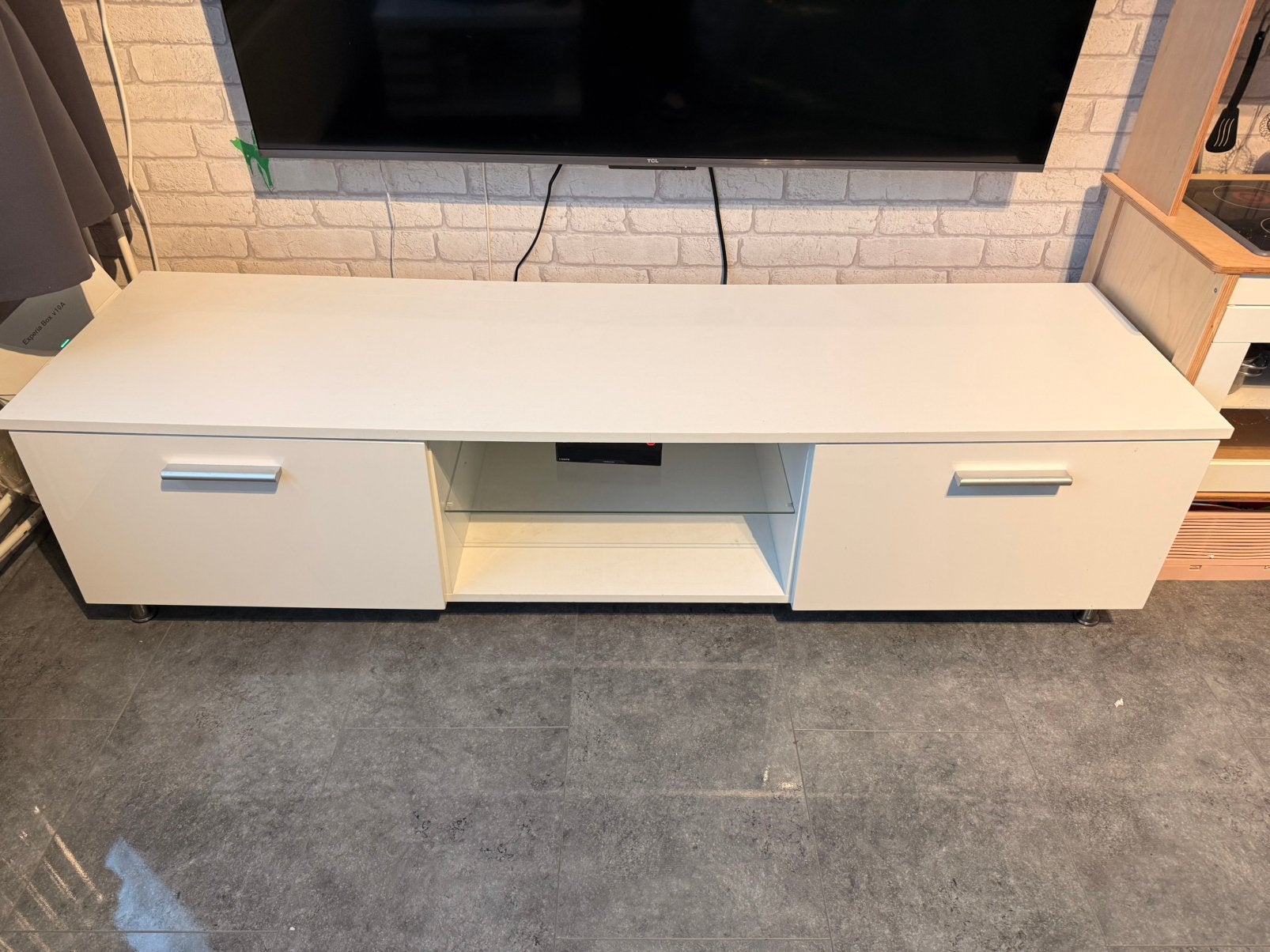 Wit hoogglans tv-meubel van Meubel Bella – 160 cm breed, 150 tot 200 cm, Ophalen of Verzenden, Zo goed als nieuw, Minder dan 100 cm