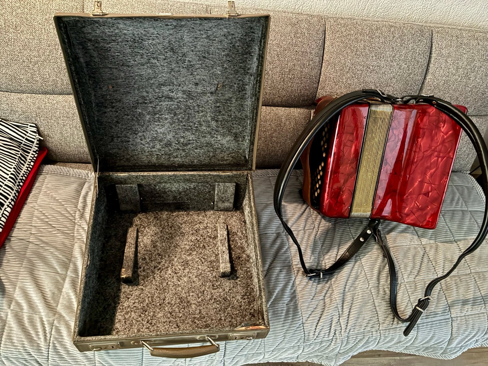 Hohner Concerto I Accordeon - 48 Bas, 2 Registers, Muziek en Instrumenten, Ophalen, 48-bas, Toetsaccordeon, Zo goed als nieuw