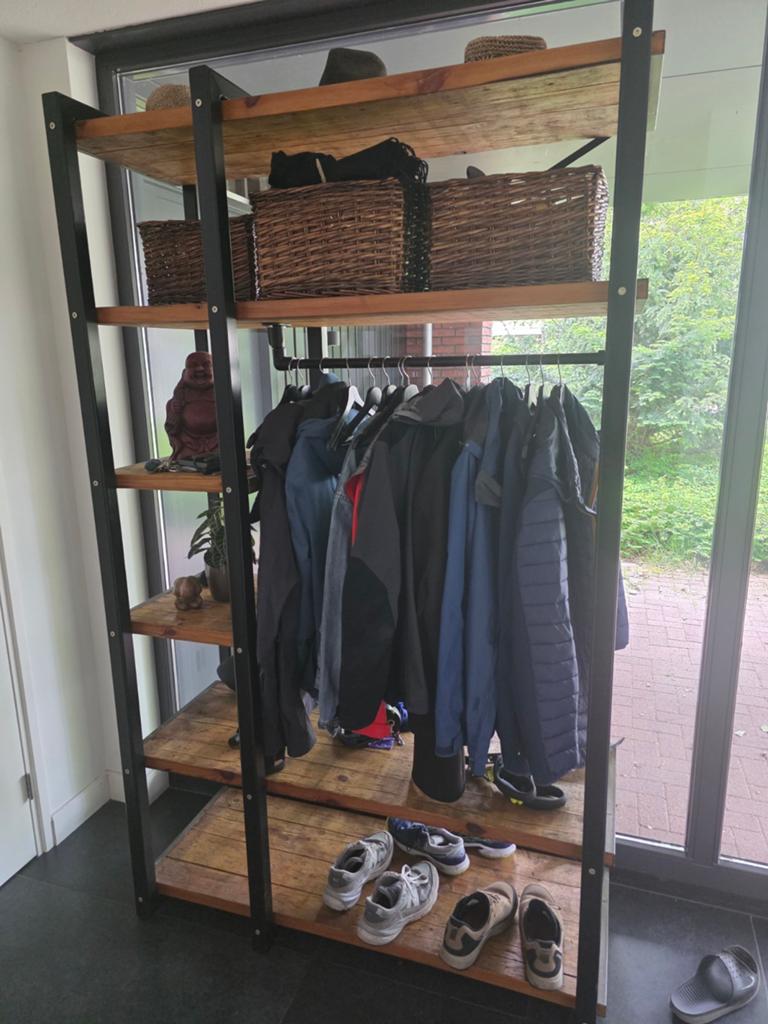 Garderobe kast, Ophalen of Verzenden, Zo goed als nieuw