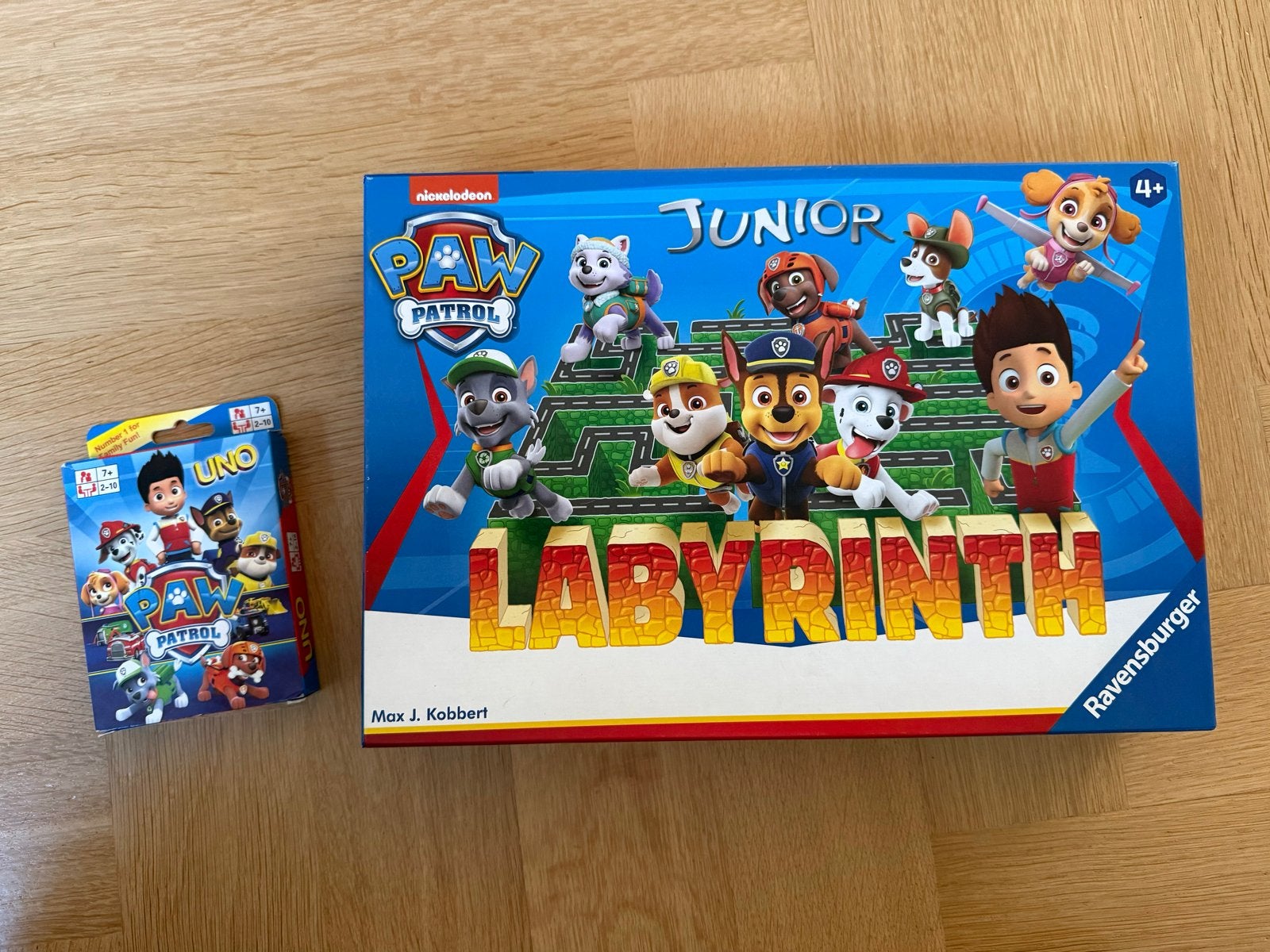 Paw Patrol Junior Labyrinth & UNO kaartspel, Drie of vier spelers, Ophalen of Verzenden, Zo goed als nieuw